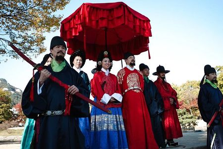 Private Seoul City Tour (Palace, village, temple, market)