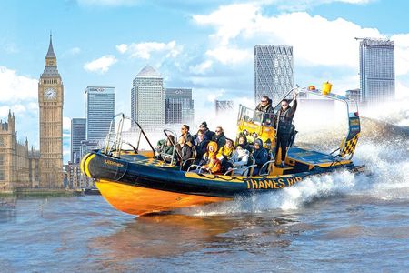 Speedboat Sightseeing: Embankment or Westminster Pier -45 Minutes