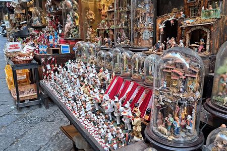 2 Hours and a Half Guided Tour in the Historic Center of Naples