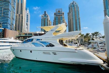 Private Luxury Yacht Tour From Dubai Marina