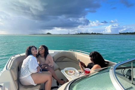 2-Hours Private Charter Tour in Turks and Caicos