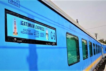 Super fast Train tour for Agra Taj Mahal from Delhi Same day 