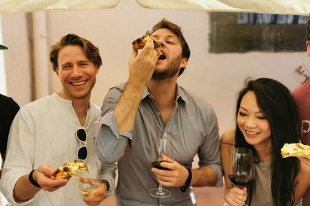 Pizza Masterclass and Wine Tour in the Minardi Vineyard