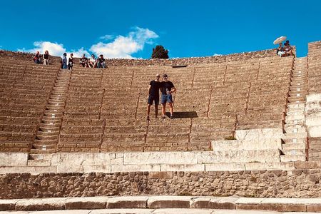 2 Hours Pompeii Group Tour with Archaeologist Guide and Skip the Line