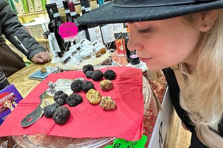 Wine Tasting and Food Tour at Vatican and Trionfale Farmers