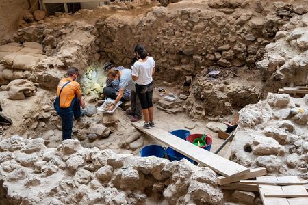 Santorini History & Archeology Tour