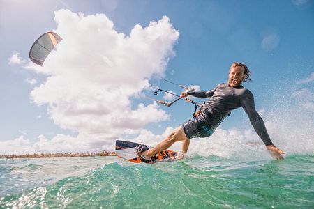 2 Hour Kitesurf Lesson in Tarquinia
