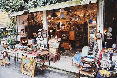 Les Puces de Saint Ouen Flea Market Private Tour in Paris