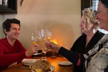 Melbourne Art, History, Wine & Food Tour