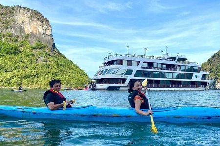 Le Theatre Cruise - Wonder on Ha Long & Lan Ha Bay 2 Days Tour 