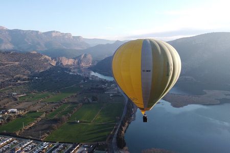 Catalonia Hot Air Balloon with Optional Pick up from Barcelona 