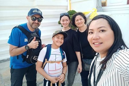 Bangkok Private Walking Tour with A Pro Guide (Tour Car Option)