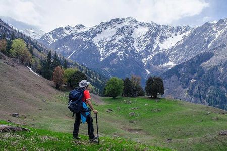 Guided Lama Dugh Hike in Manali