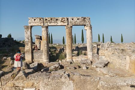 Pamukkale Hiearapolis Cleopatra pool Daily Tours 