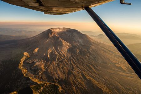 Mt. St. Helens Air Tour by Envi Adventures