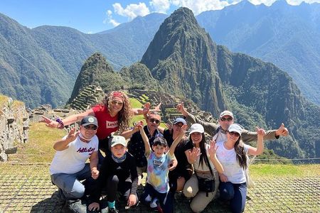 MachuPicchu FullDay All Inclusive Train Tour - Private Guide