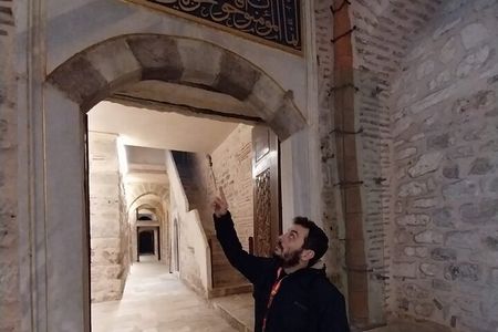 Topkapi Palace with Harem Walking Tour with Guide