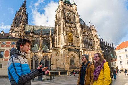 Private Walking Tour: From Charles Bridge to Prague Castle