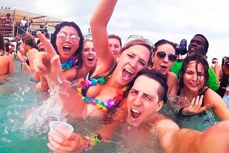 Party Boat in Punta Cana with Drinks and Transportation Included