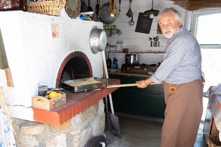 Cretan Cooking Class and Dinner: Evening in a Rethymno Home 