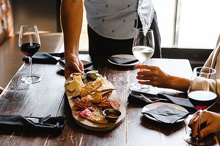 Guided Lunch Tour in Whistler - Guided Restaurant Tour - 3-hours
