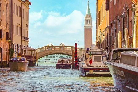 Venice : Private Custom Walking Tour with a Local Guide