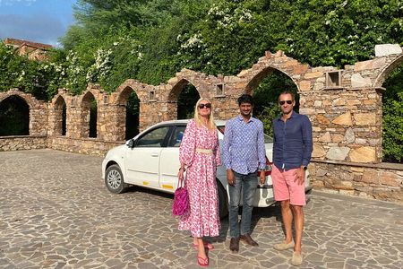 Full-Day Udaipur Sightseeing Tour by Private Car and Driver