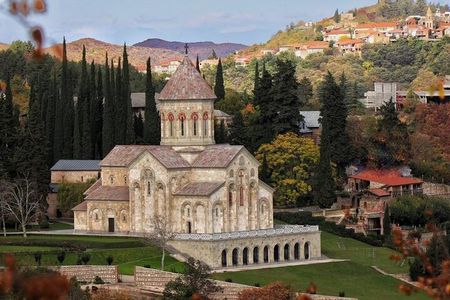 Private Tour around Kakheti, Bodbe, Sighnaghi and Telavi 