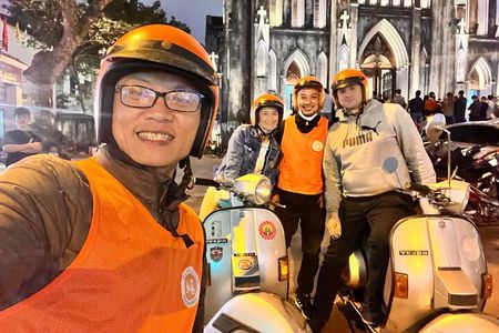 Hanoi Must-Try Dishes by Vespa – 3.5-Hour Food Tour
