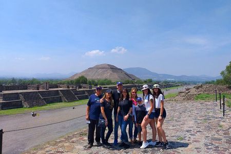 Group reduced to Pyramids of Teotihuacan and Basilica of Guadalupe