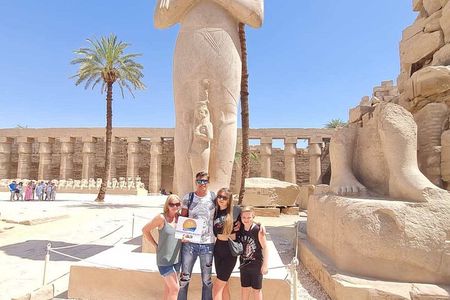 DayTrip To Luxor From Hurghada with Small Group 8 persons 