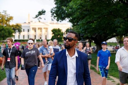 VIP Best of DC with US Capitol + National Archives Reserved Entry