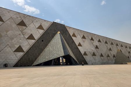 Private Tour to Giza Pyramids Sphinx and Grand Egyptian Museum