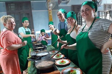 Vegetarian Cooking Class and Basket Boat Activity