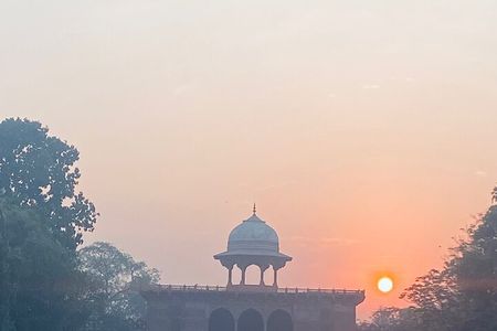 Myth Busting Tour of History in Taj Mahal