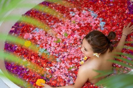 Bali Luxury Spa Massage, Flower bath 2hour