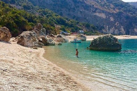 Visit Kroreza Beach by Boat