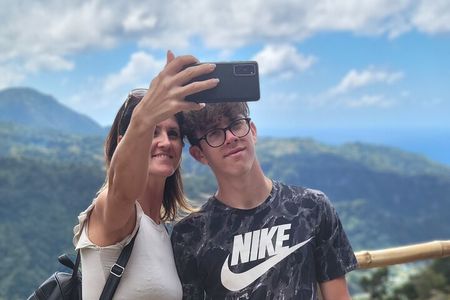 Private Fresh Water Lake, Waterfalls And Hot Springs Excursion 