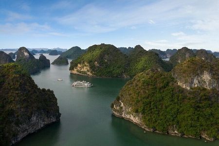 3-Day, 2-Night Luxury Ha Long Bay Cruise with Kayaking and Meals