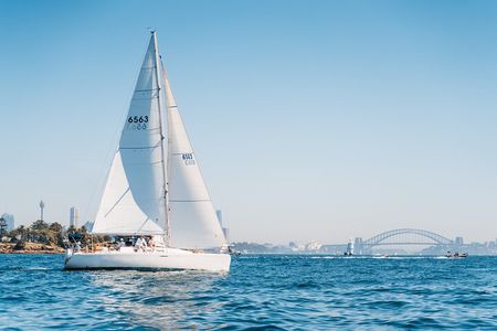 Private 4-Hour Luxury Yacht Charter on Sydney Harbour
