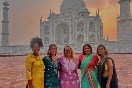Private One Day Trip to Agra from Delhi by Superfast Train 