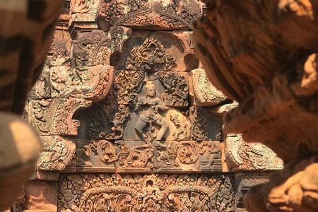 1 Day | Banteay Srei & Hidden Temple Tour