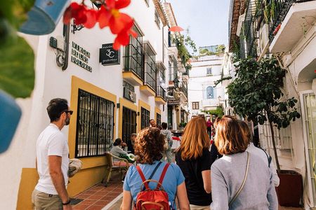  Marbella Old Town: Private Walking Tour with Olive Oil Tasting