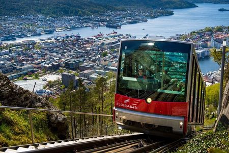 Guided day tour - Mostraumen Cruise, City Walk & Flöyen Funicular