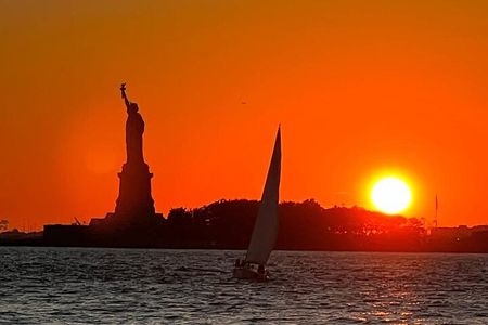 Private Sail Around New York City