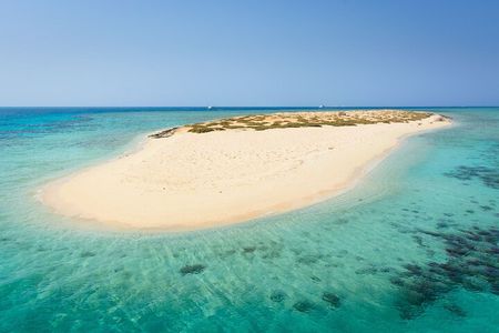 Hamata & Qulaan Islands Snorkeling Trip & Transfer - Marsa alam