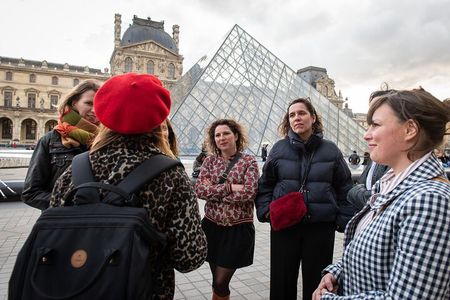 Louvre Late Opening Guided Tiny Group Tour 