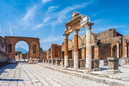 One day excursion to Pompeii and Vesuvius from Positano