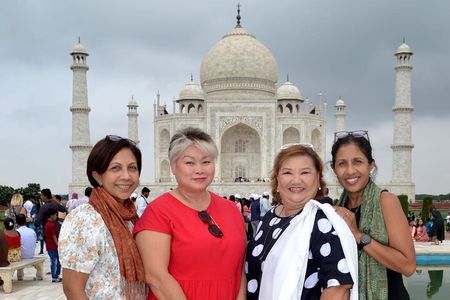 All-Inclusive: Private Taj Mahal & Agra Day Trip From Delhi