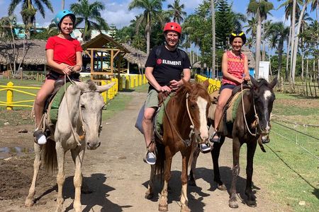 Miches Beach Horseback Riding 